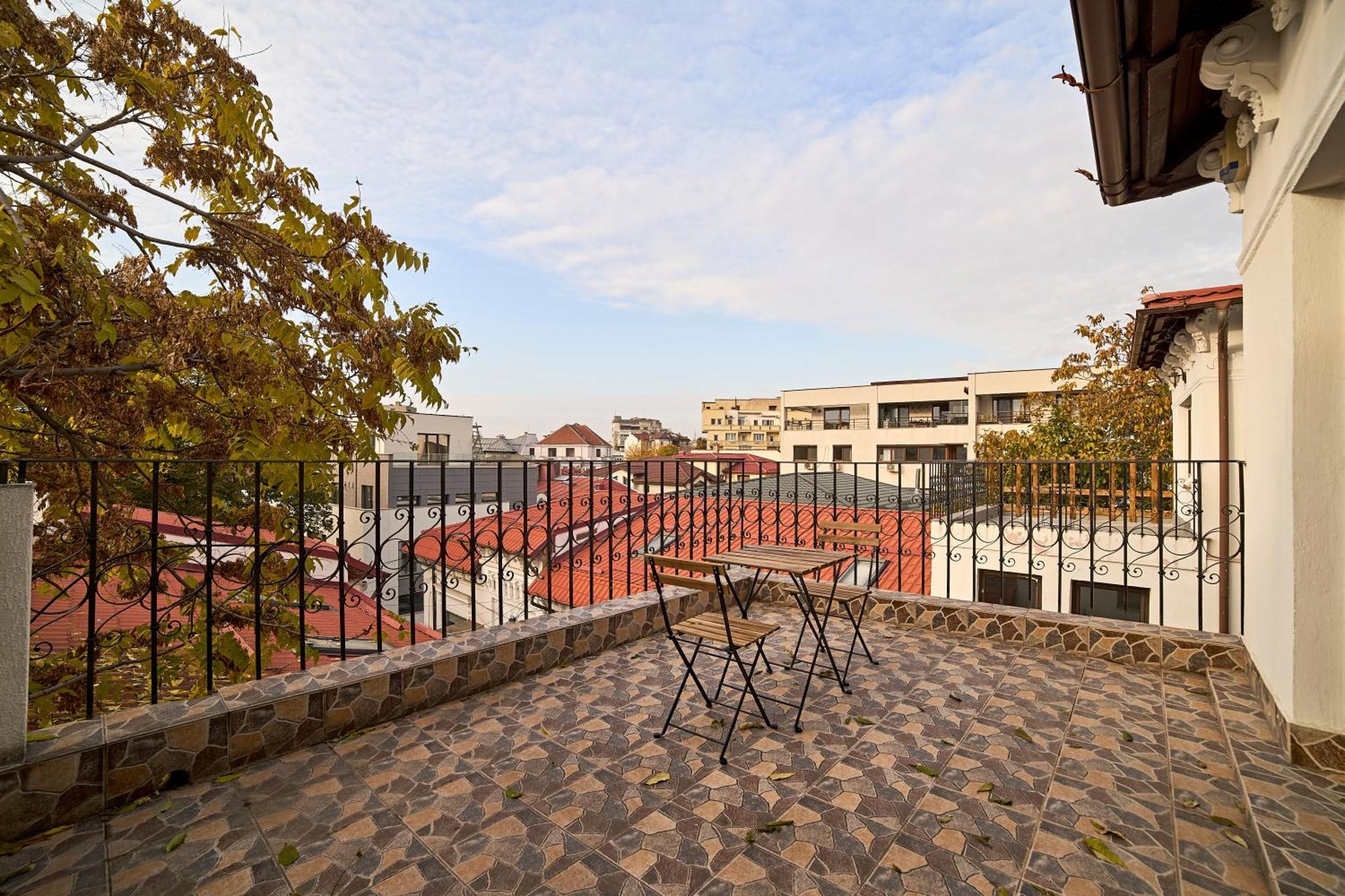 Dona Premier Aparthotel