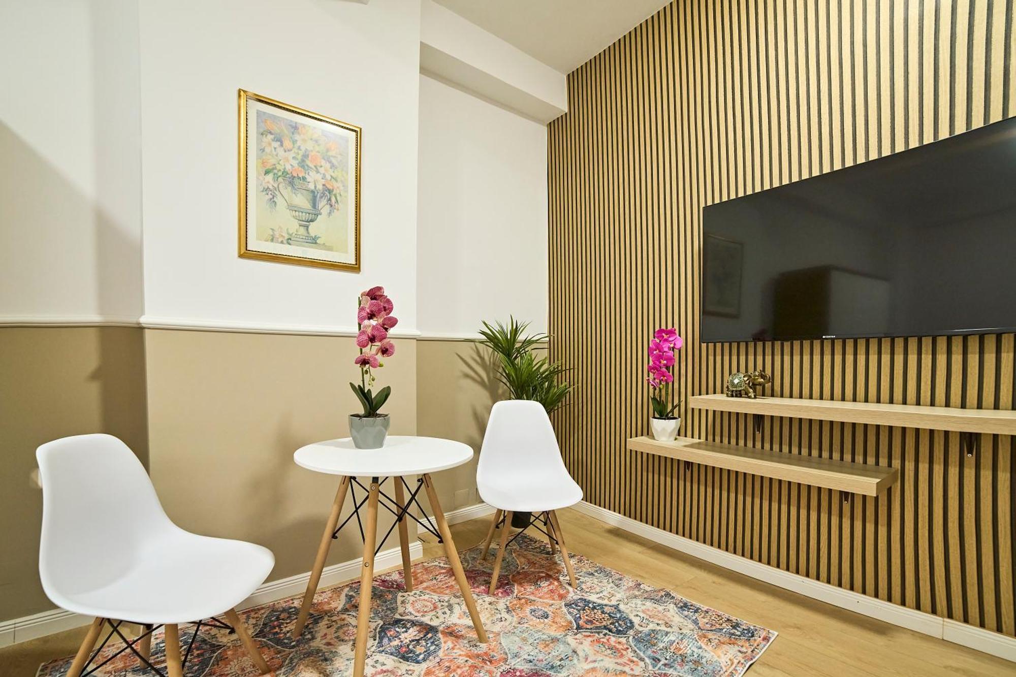 Dona Premier Aparthotel *